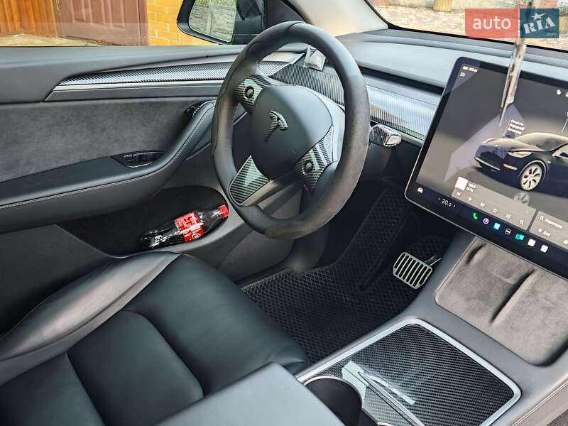 Позашляховик / Кросовер Tesla Model Y 2024 в Києві фото 11 Позашляховик / Кросовер Tesla Model Y 2024 в Києві