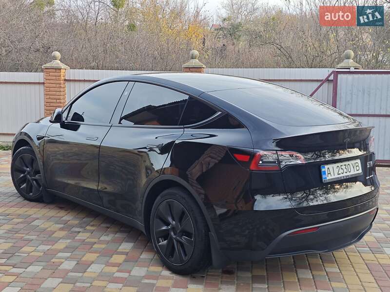 Позашляховик / Кросовер Tesla Model Y 2024 в Києві фото 25 Позашляховик / Кросовер Tesla Model Y 2024 в Києві
