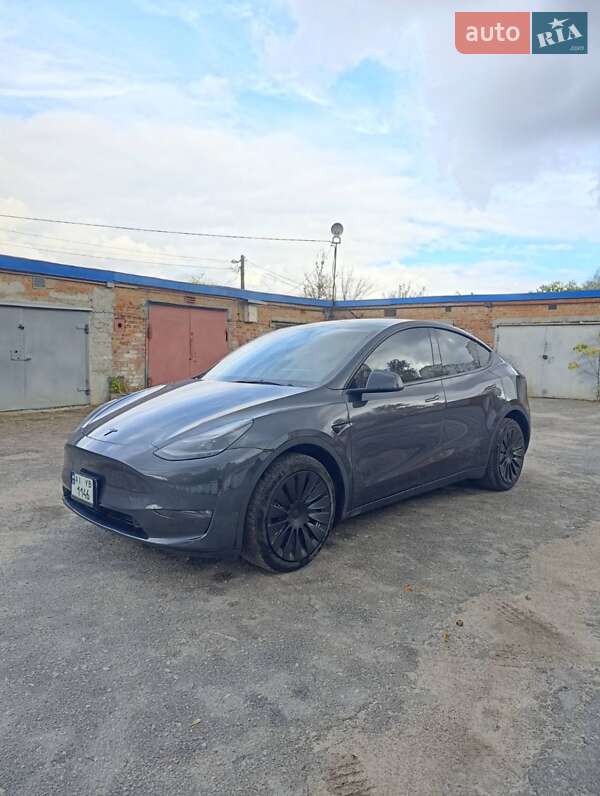 Позашляховик / Кросовер Tesla Model Y 2024 в Фастові
