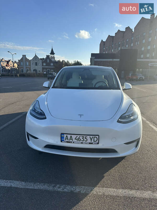 Позашляховик / Кросовер Tesla Model Y 2022 в Києві фото 2 Позашляховик / Кросовер Tesla Model Y 2022 в Києві