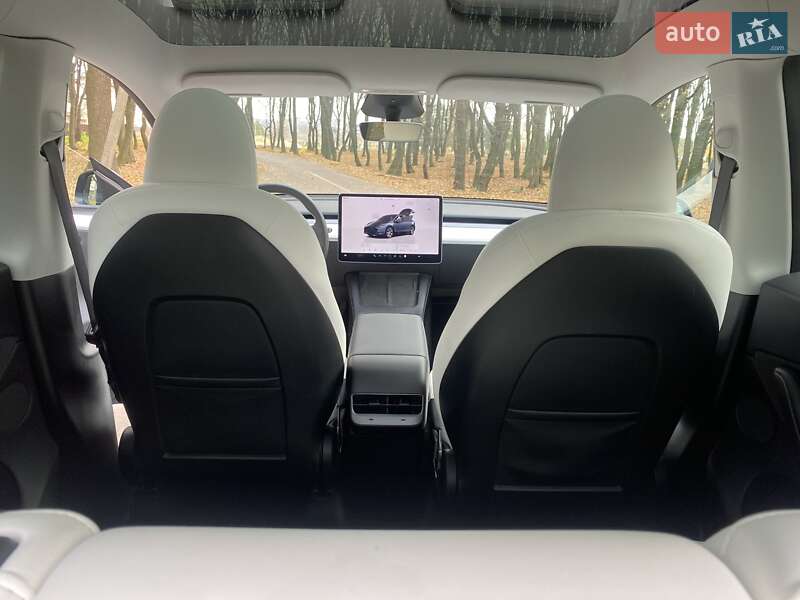 Внедорожник / Кроссовер Tesla Model Y 2024 в Львове фото 12 Внедорожник / Кроссовер Tesla Model Y 2024 в Львове