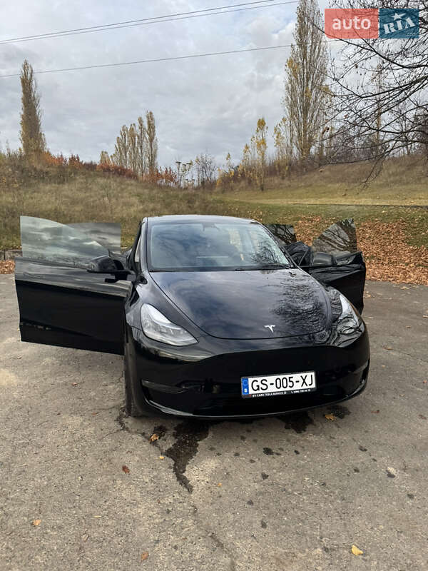 Позашляховик / Кросовер Tesla Model Y 2023 в Рівному фото 2 Позашляховик / Кросовер Tesla Model Y 2023 в Рівному