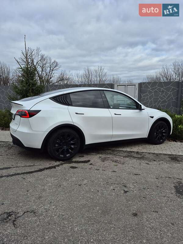 Внедорожник / Кроссовер Tesla Model Y 2024 в Харькове