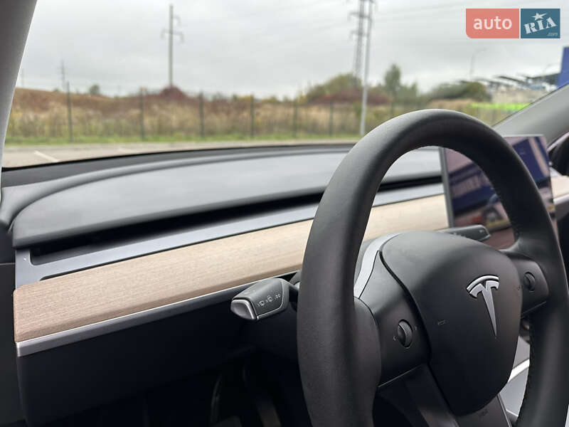 Позашляховик / Кросовер Tesla Model Y 2023 в Рівному