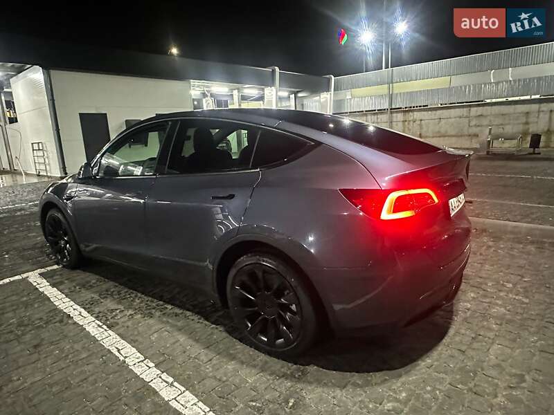 Позашляховик / Кросовер Tesla Model Y 2022 в Києві