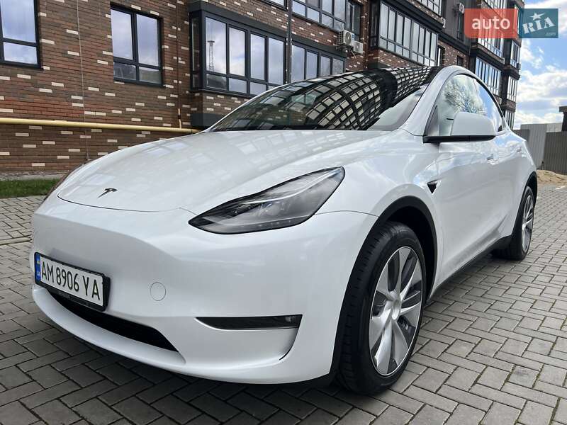 Tesla Model Y 2024 Tesla Model Y 2024