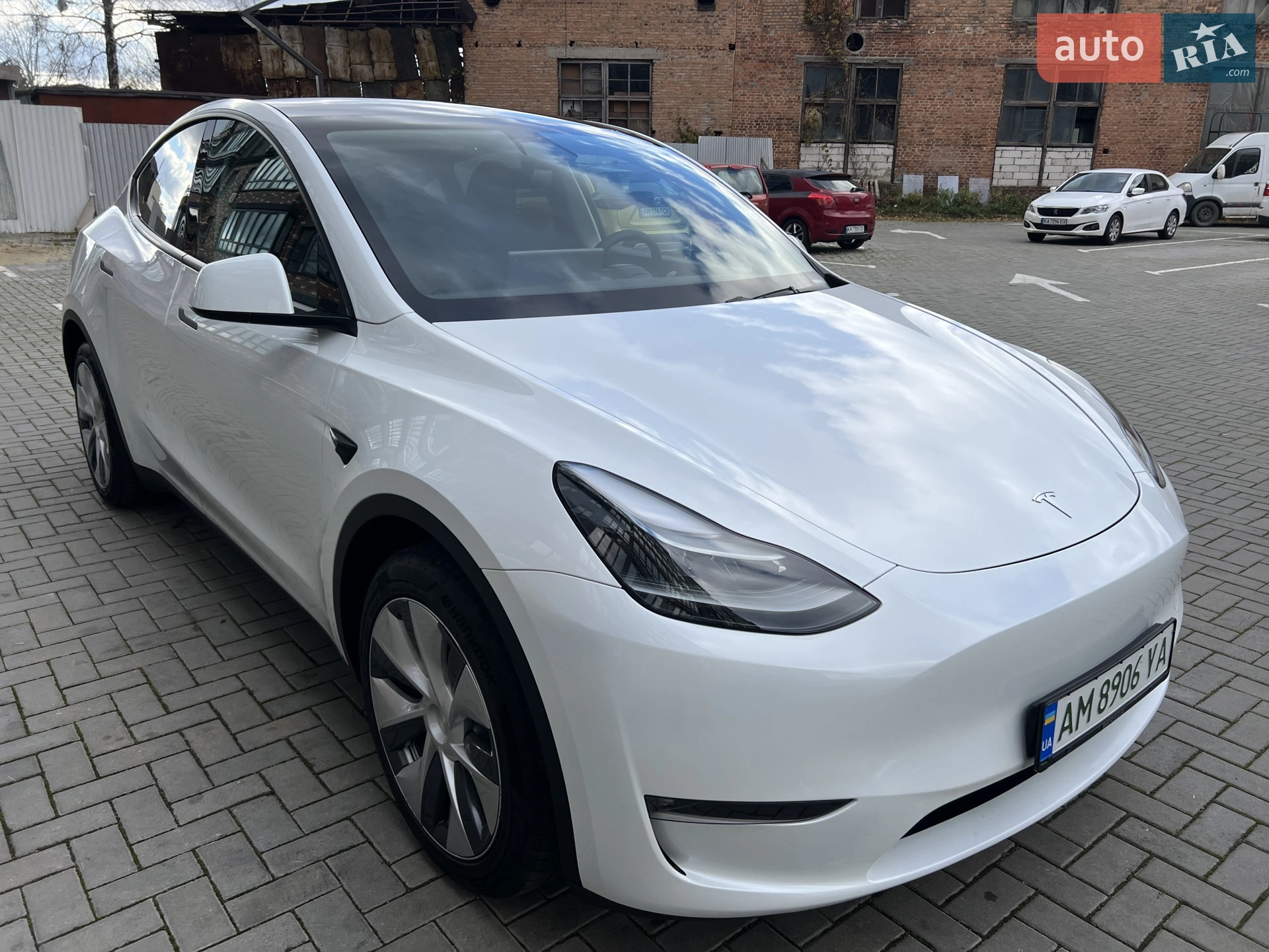 2024 Tesla Model Y - мініатюра 5