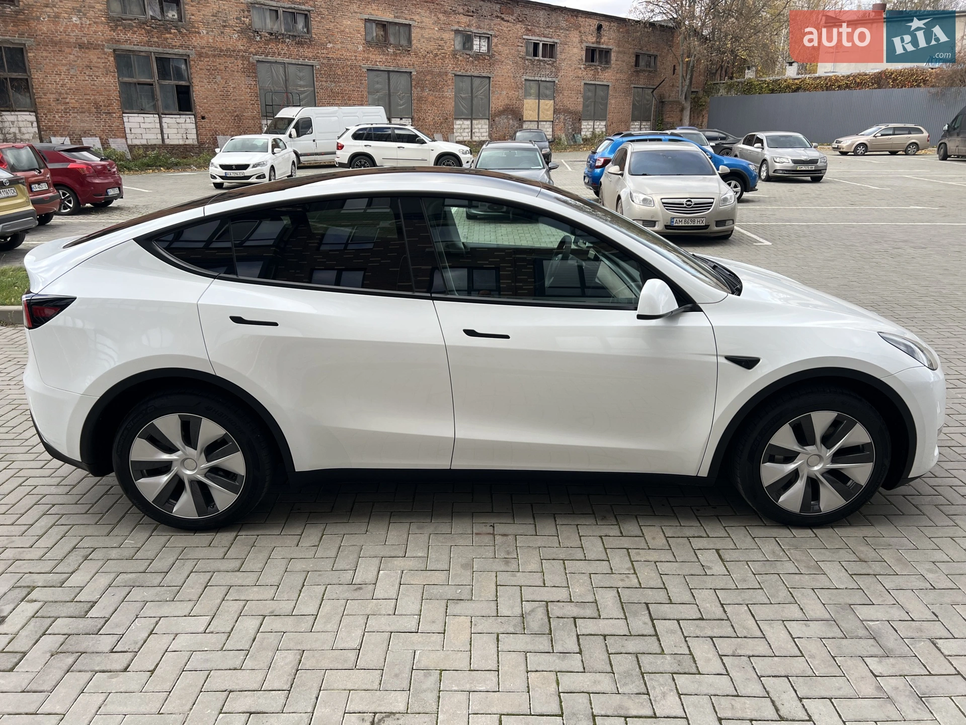 2024 Tesla Model Y - мініатюра 6