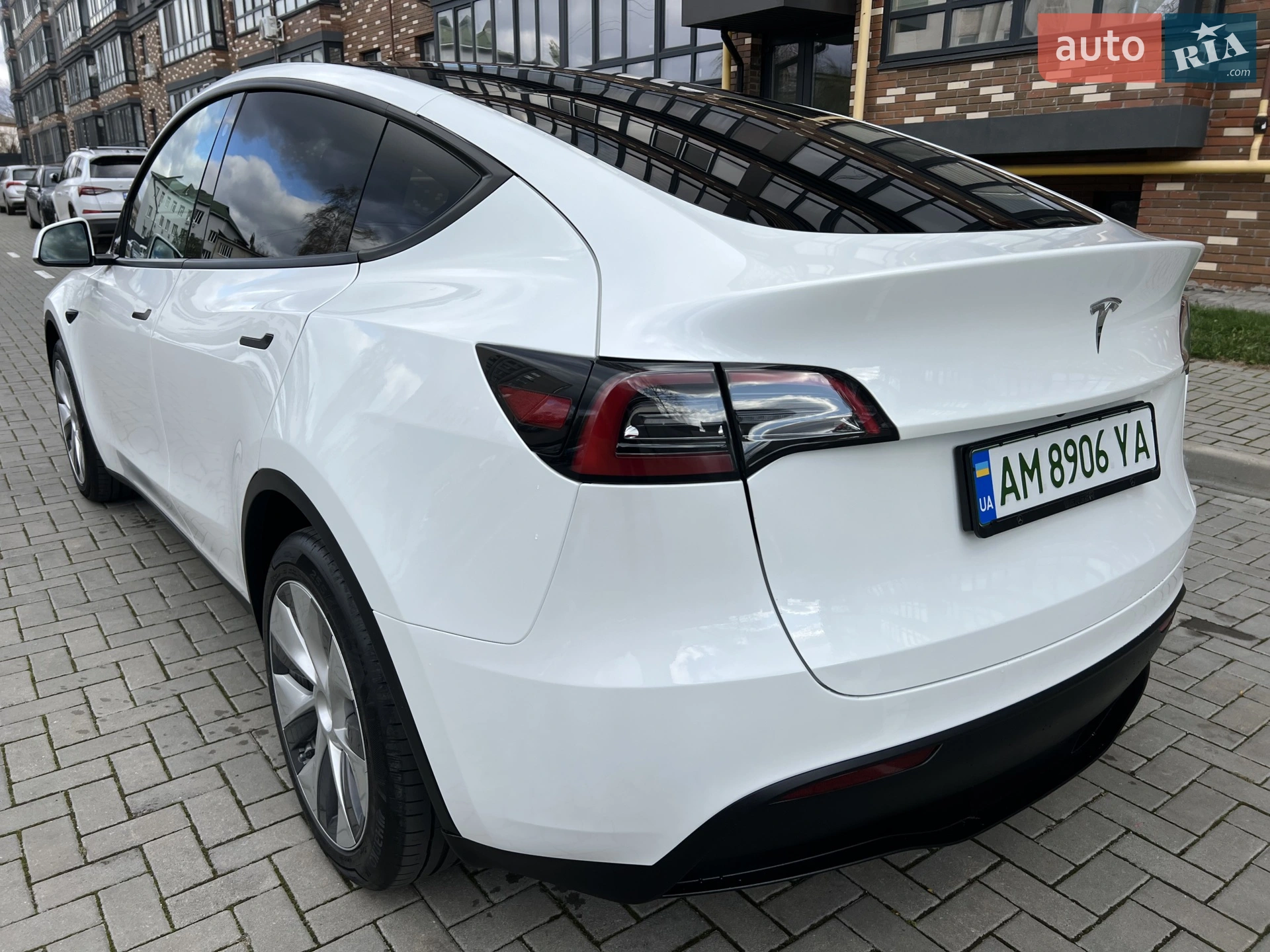 2024 Tesla Model Y - мініатюра 9