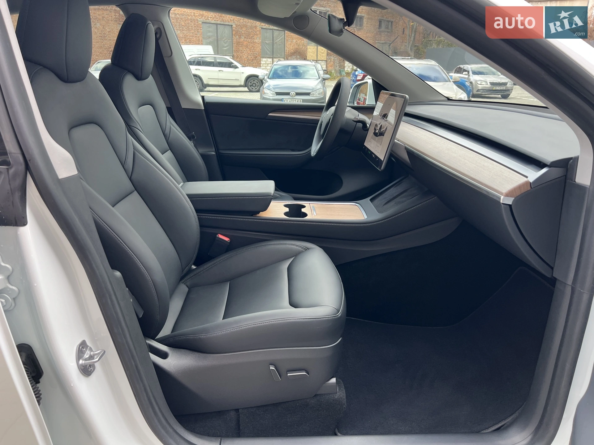 2024 Tesla Model Y - мініатюра 12