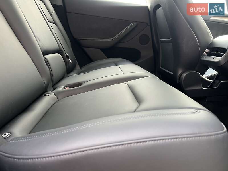 Внедорожник / Кроссовер Tesla Model Y 2024 в Житомире