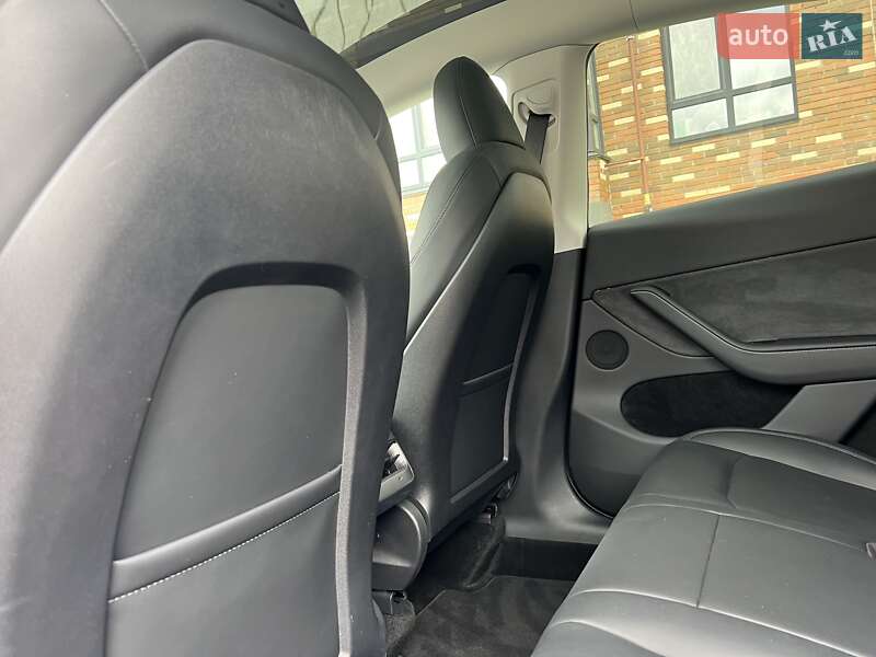 Внедорожник / Кроссовер Tesla Model Y 2024 в Житомире