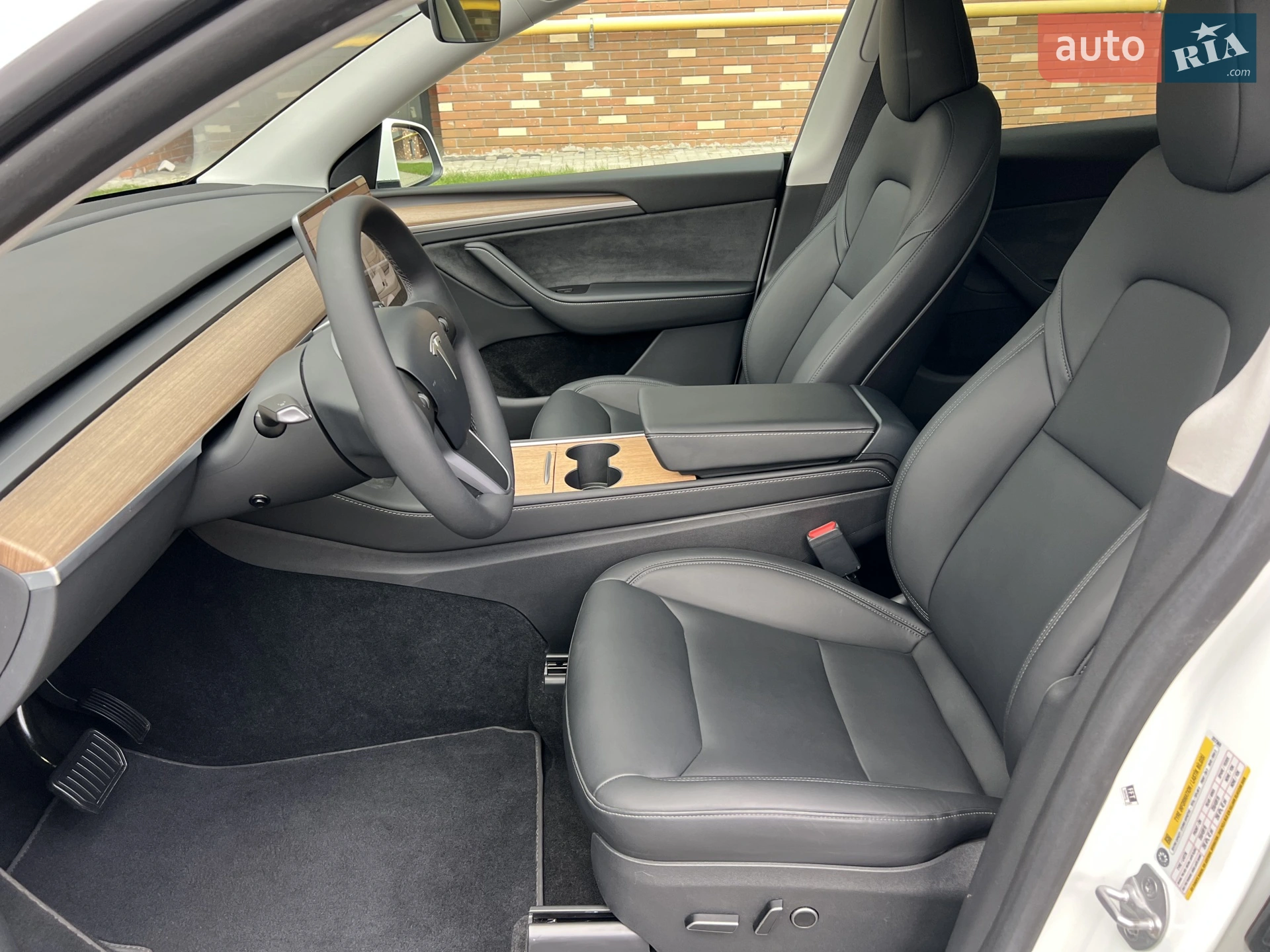 2024 Tesla Model Y - мініатюра 33