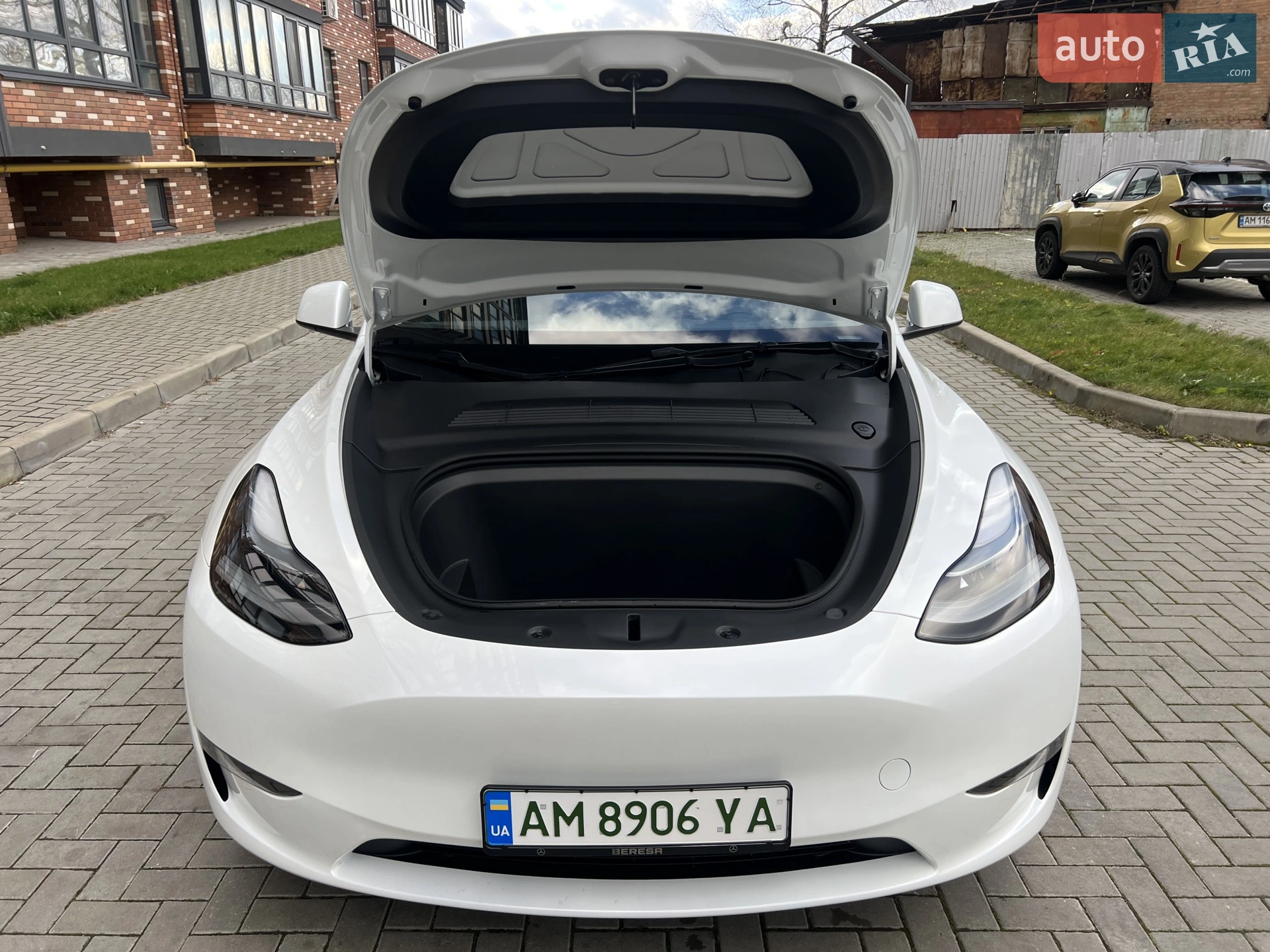 2024 Tesla Model Y - мініатюра 40