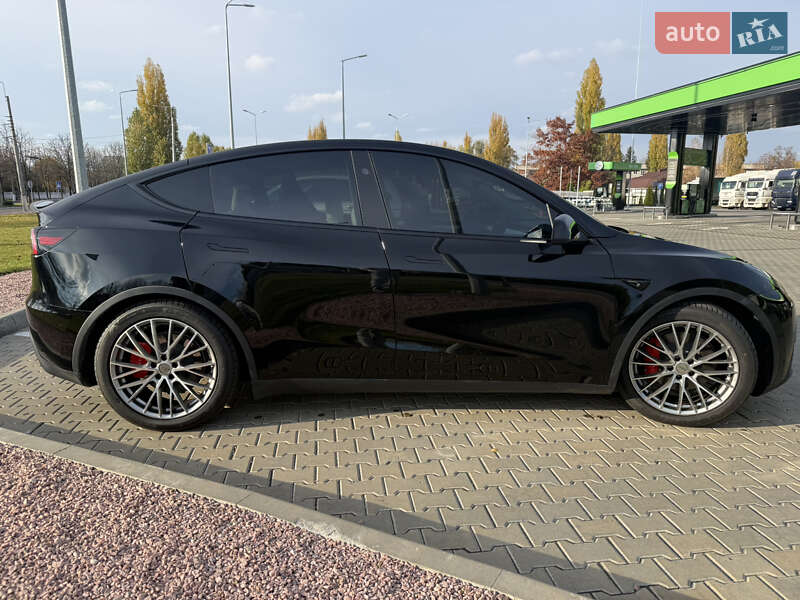 Внедорожник / Кроссовер Tesla Model Y 2023 в Кременчуге