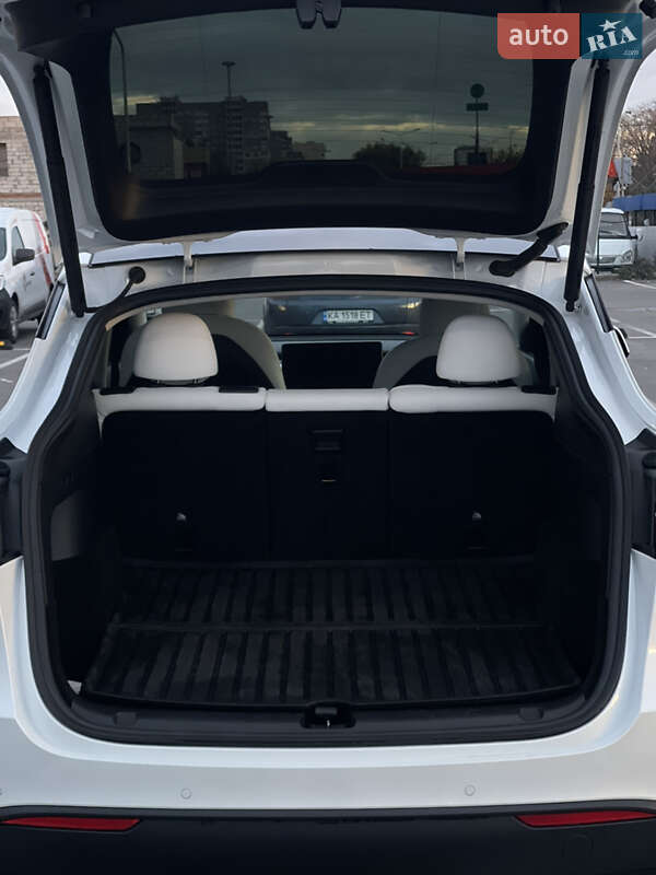 Позашляховик / Кросовер Tesla Model Y 2022 в Києві фото 8 Позашляховик / Кросовер Tesla Model Y 2022 в Києві