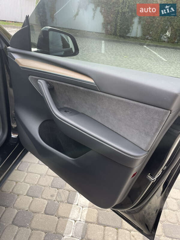 Внедорожник / Кроссовер Tesla Model Y 2022 в Ивано-Франковске фото 36 Внедорожник / Кроссовер Tesla Model Y 2022 в Ивано-Франковске