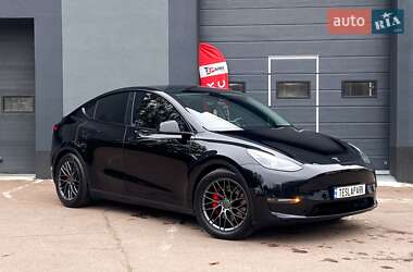 Внедорожник / Кроссовер Tesla Model Y 2021 в Киеве