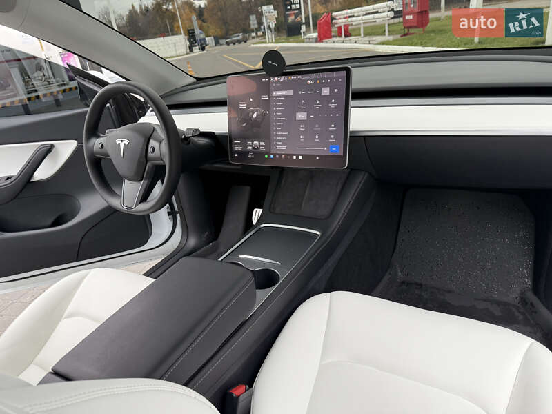 Позашляховик / Кросовер Tesla Model Y 2022 в Дніпрі