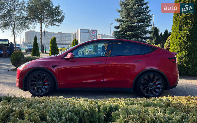 Внедорожник / Кроссовер Tesla Model Y 2023 в Львове