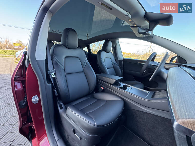 Позашляховик / Кросовер Tesla Model Y 2025 в Стрию
