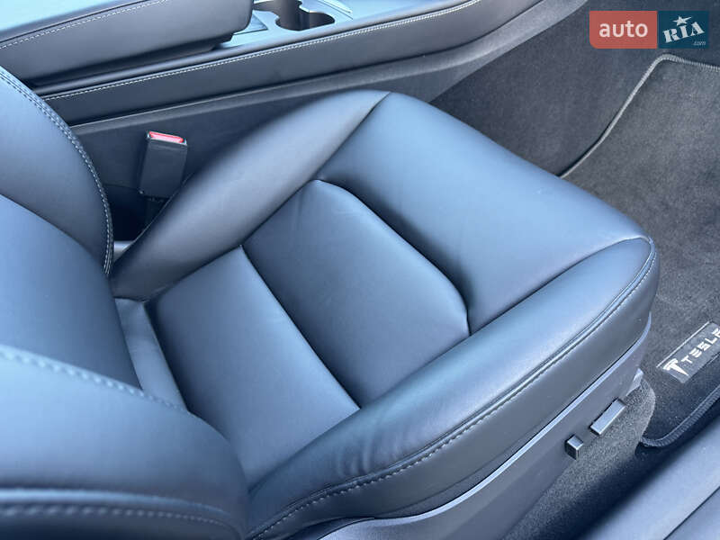 Позашляховик / Кросовер Tesla Model Y 2025 в Стрию