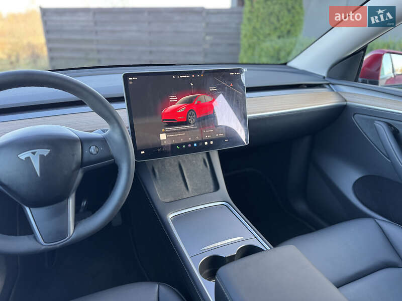 Позашляховик / Кросовер Tesla Model Y 2025 в Стрию