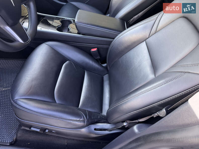 Позашляховик / Кросовер Tesla Model Y 2020 в Львові