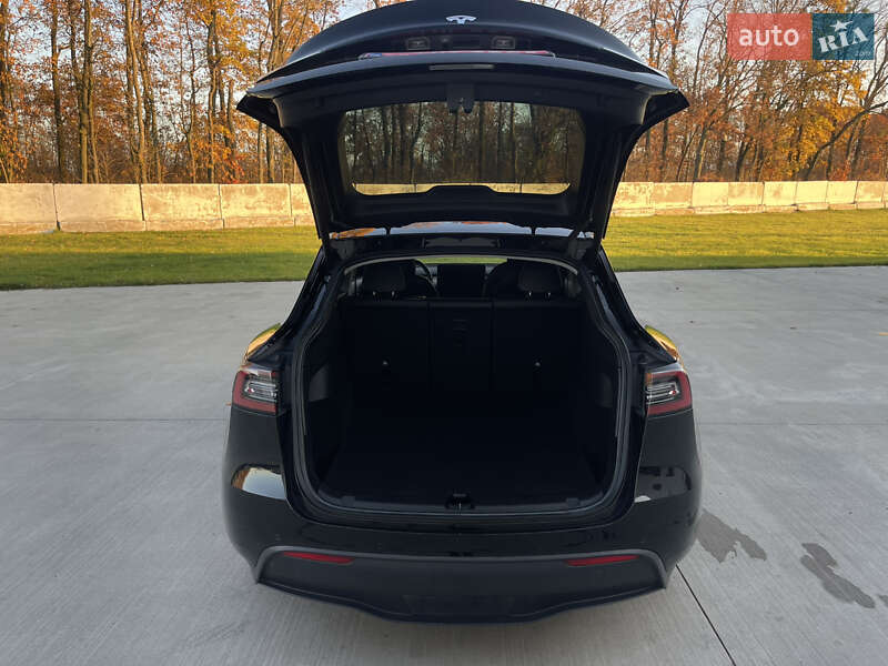 Позашляховик / Кросовер Tesla Model Y 2021 в Луцьку фото 47 Позашляховик / Кросовер Tesla Model Y 2021 в Луцьку