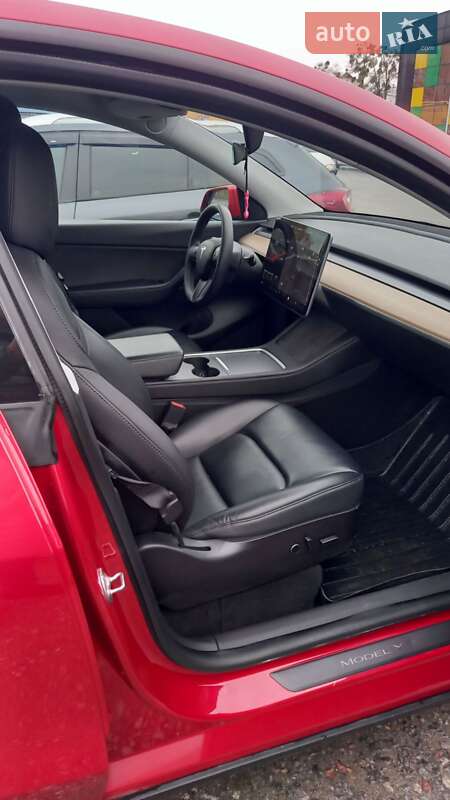 Позашляховик / Кросовер Tesla Model Y 2021 в Києві