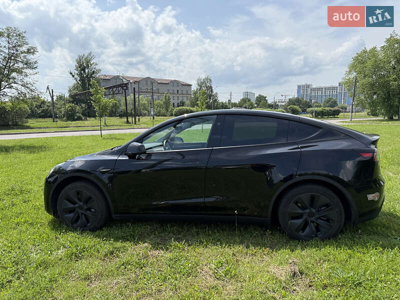 Позашляховик / Кросовер Tesla Model Y 2024 в Львові фото 12 Позашляховик / Кросовер Tesla Model Y 2024 в Львові