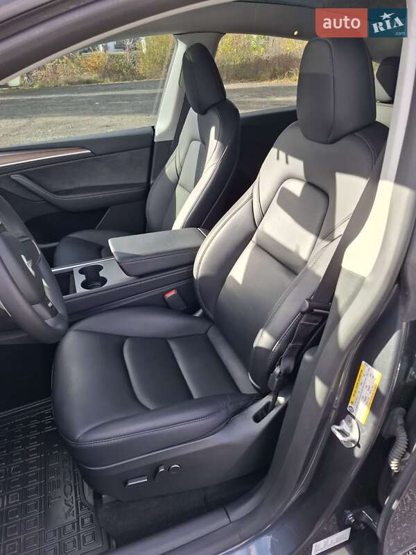 Внедорожник / Кроссовер Tesla Model Y 2023 в Тернополе