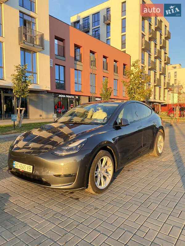 Внедорожник / Кроссовер Tesla Model Y 2021 в Золочеве фото 22 Внедорожник / Кроссовер Tesla Model Y 2021 в Золочеве