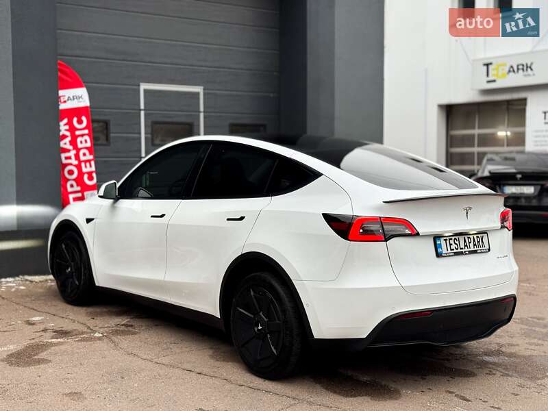 Позашляховик / Кросовер Tesla Model Y 2022 в Києві фото 8 Позашляховик / Кросовер Tesla Model Y 2022 в Києві