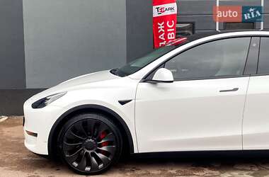 Внедорожник / Кроссовер Tesla Model Y 2023 в Киеве