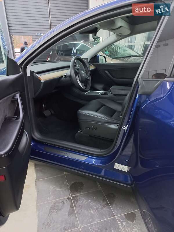 Позашляховик / Кросовер Tesla Model Y 2021 в Львові фото 21 Позашляховик / Кросовер Tesla Model Y 2021 в Львові