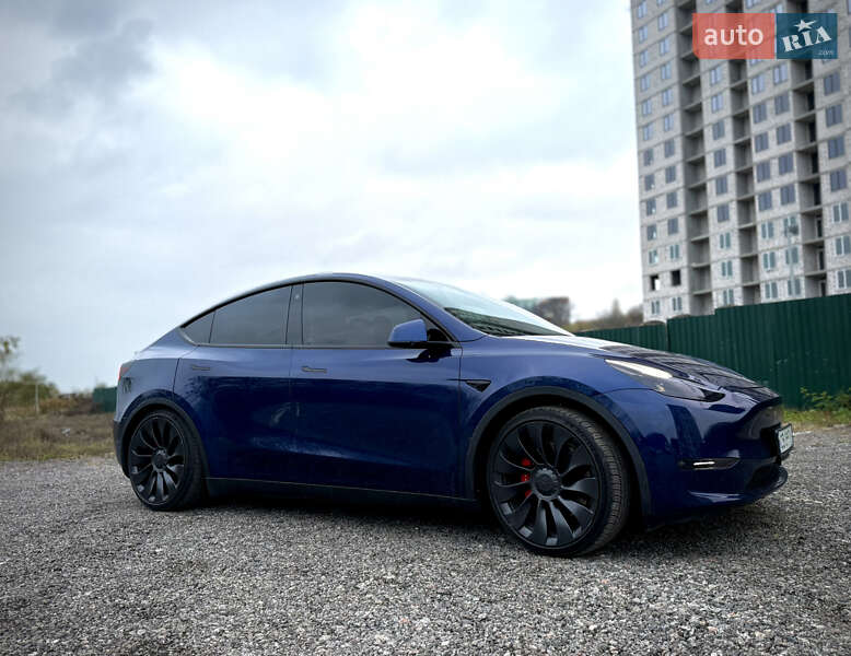 Позашляховик / Кросовер Tesla Model Y 2022 в Києві