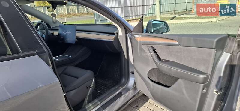 Позашляховик / Кросовер Tesla Model Y 2024 в Мукачевому фото 10 Позашляховик / Кросовер Tesla Model Y 2024 в Мукачевому