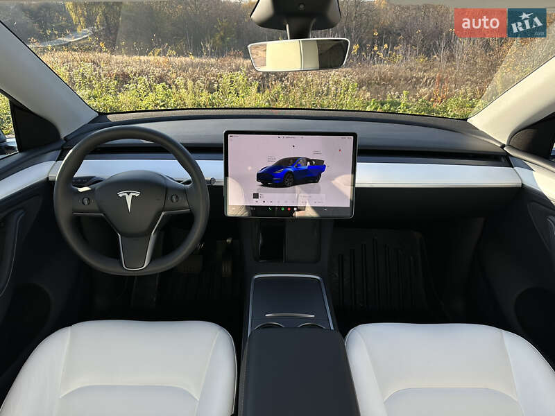 Внедорожник / Кроссовер Tesla Model Y 2024 в Львове