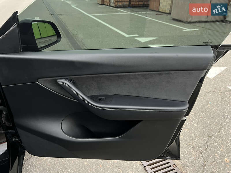 Внедорожник / Кроссовер Tesla Model Y 2022 в Киеве фото 18 Внедорожник / Кроссовер Tesla Model Y 2022 в Киеве