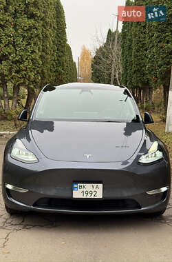Внедорожник / Кроссовер Tesla Model Y 2022 в Ровно