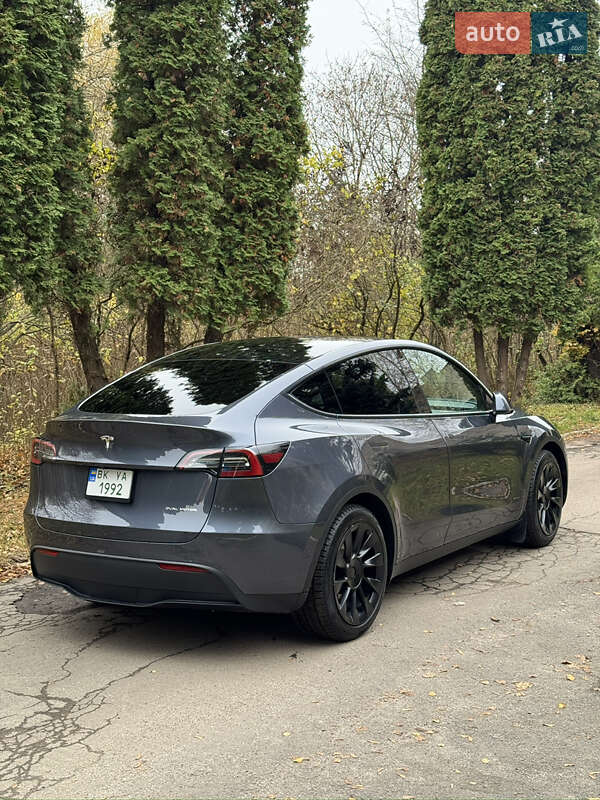Позашляховик / Кросовер Tesla Model Y 2022 в Рівному