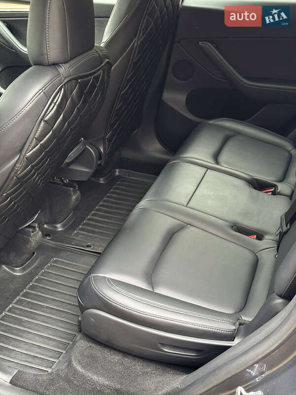 Позашляховик / Кросовер Tesla Model Y 2022 в Рівному