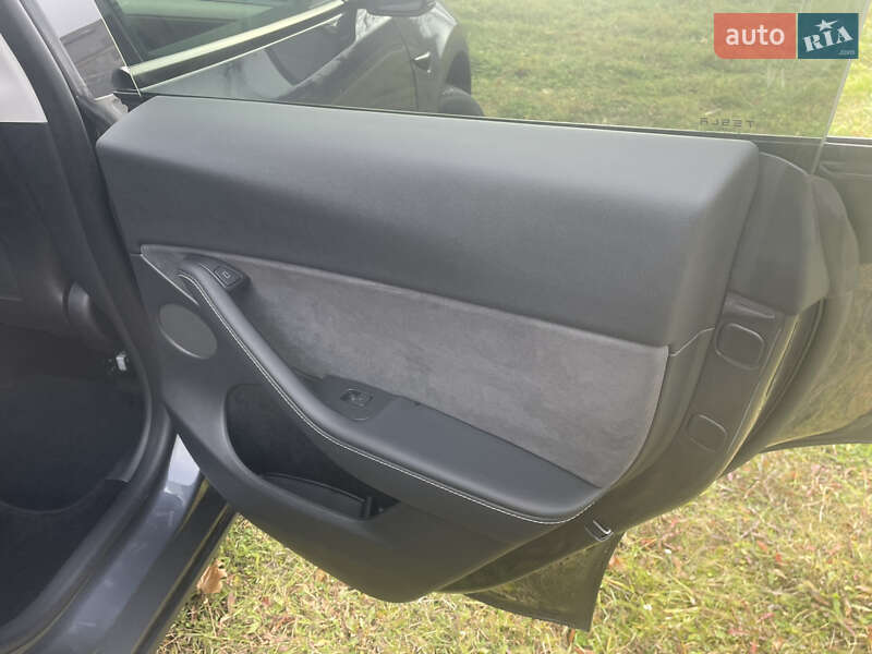 Внедорожник / Кроссовер Tesla Model Y 2023 в Львове фото 20 Внедорожник / Кроссовер Tesla Model Y 2023 в Львове