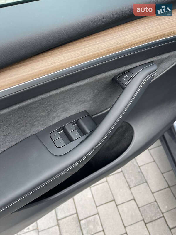 Внедорожник / Кроссовер Tesla Model Y 2023 в Львове фото 31 Внедорожник / Кроссовер Tesla Model Y 2023 в Львове