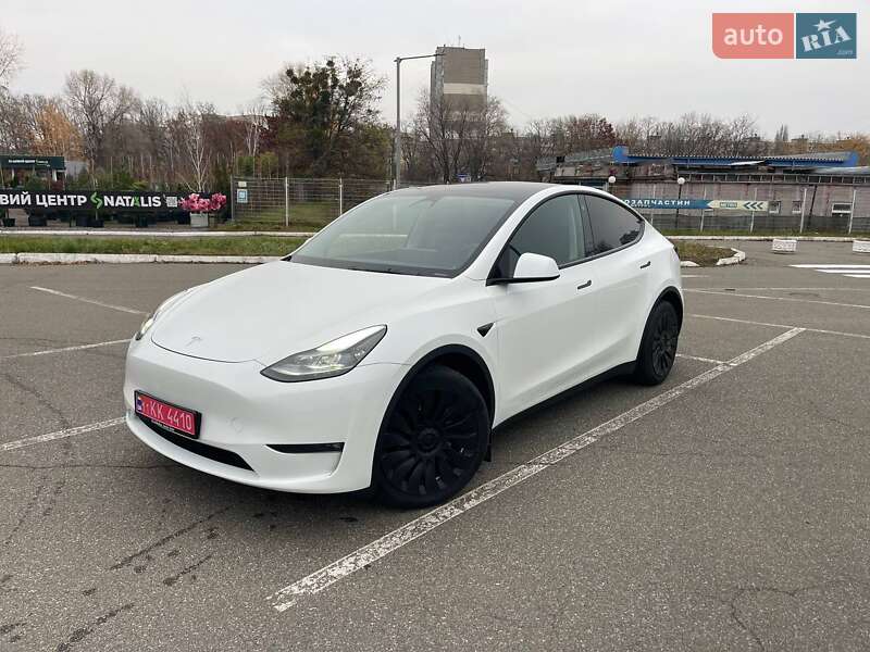 Внедорожник / Кроссовер Tesla Model Y 2023 в Киеве