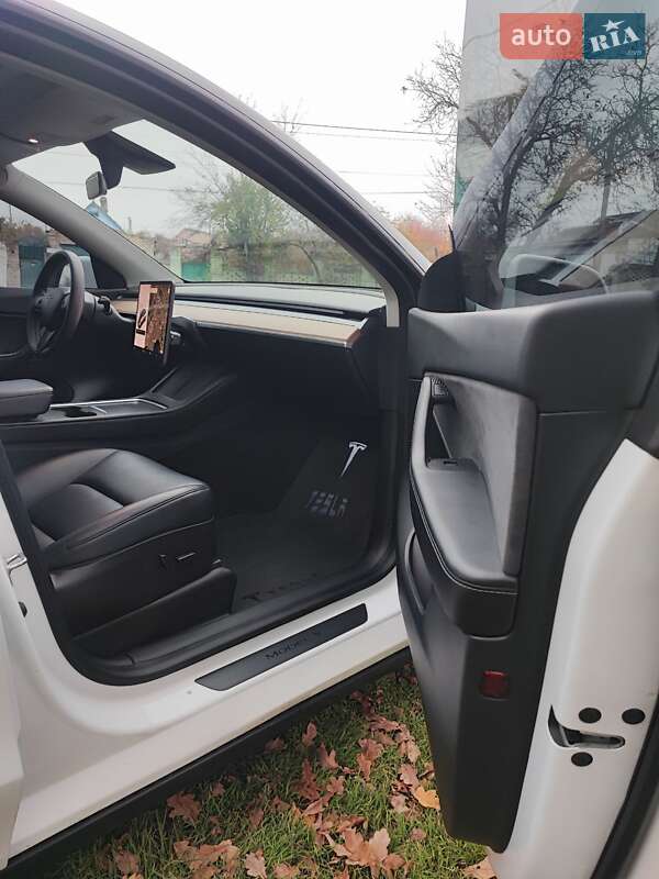 Позашляховик / Кросовер Tesla Model Y 2021 в Миколаєві фото 15 Позашляховик / Кросовер Tesla Model Y 2021 в Миколаєві