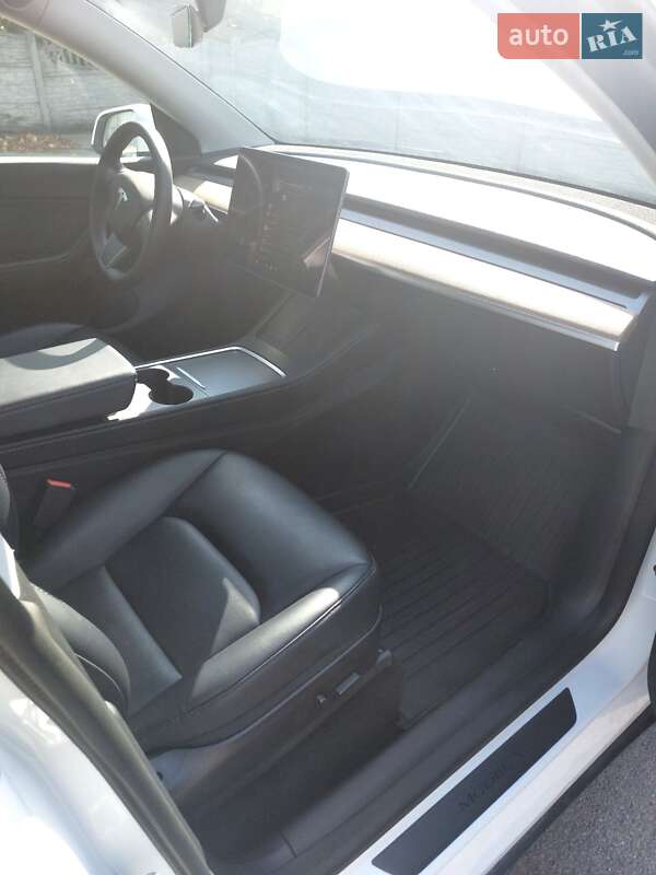 Внедорожник / Кроссовер Tesla Model Y 2021 в Днепре