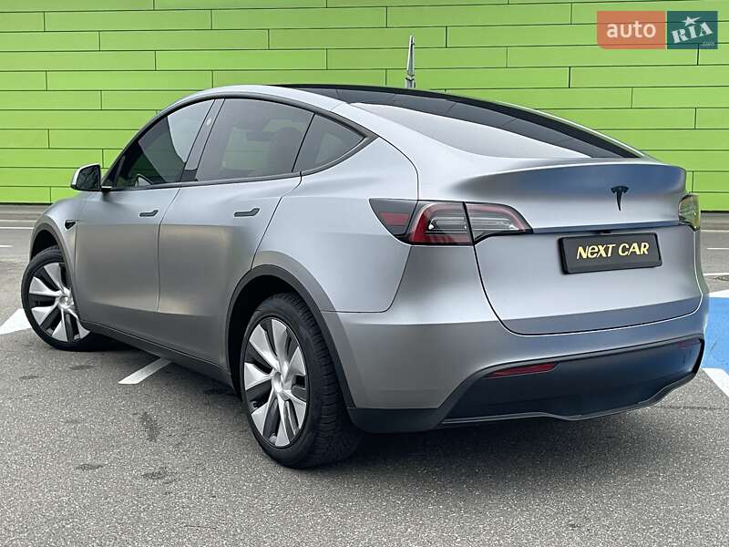 Позашляховик / Кросовер Tesla Model Y 2024 в Києві