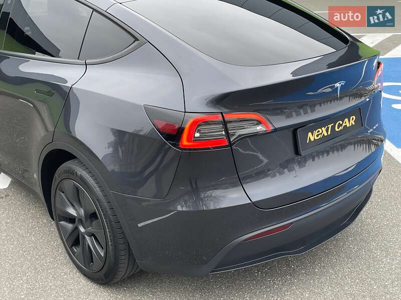 Позашляховик / Кросовер Tesla Model Y 2024 в Києві